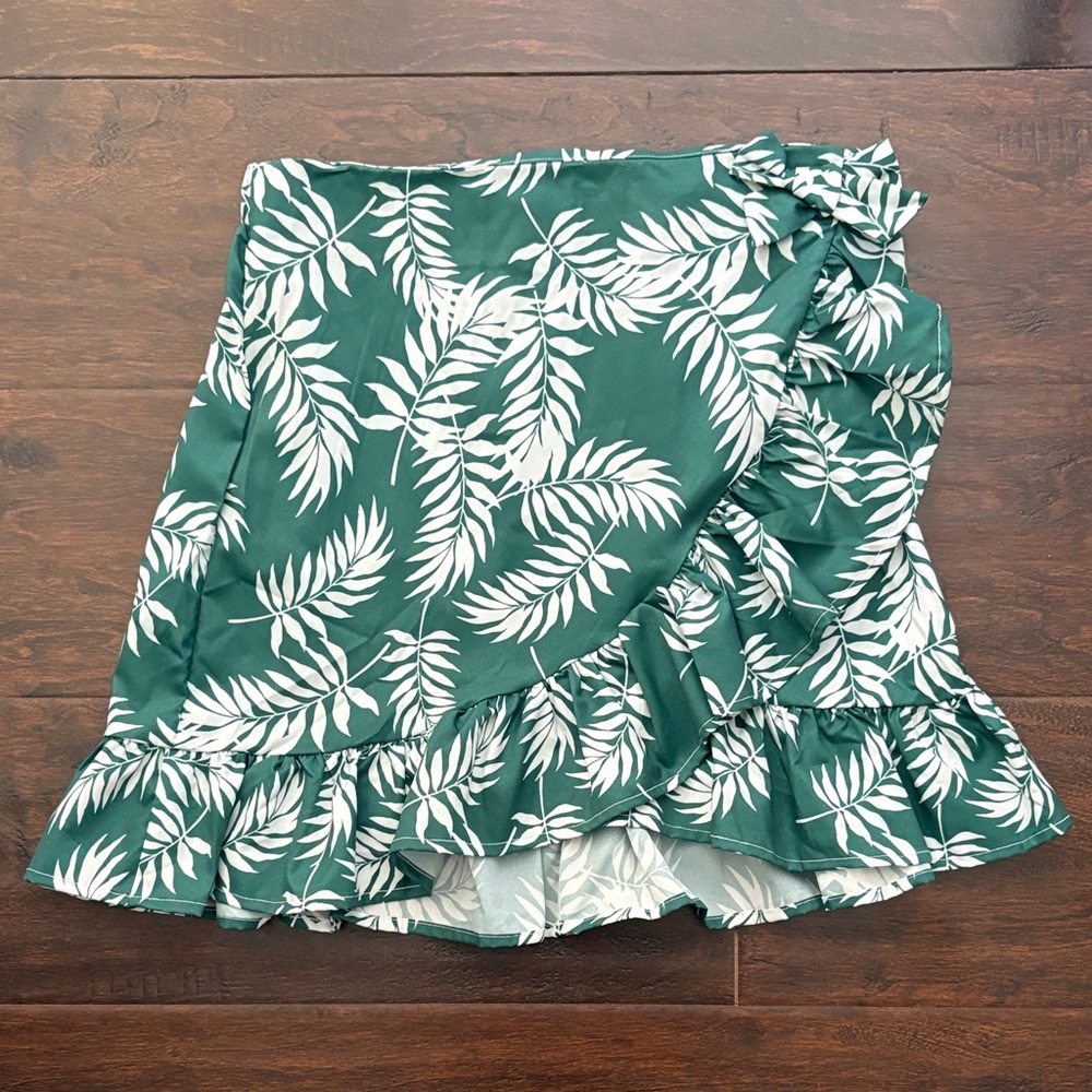 SHEIN Green Tropical Leaf Skirt